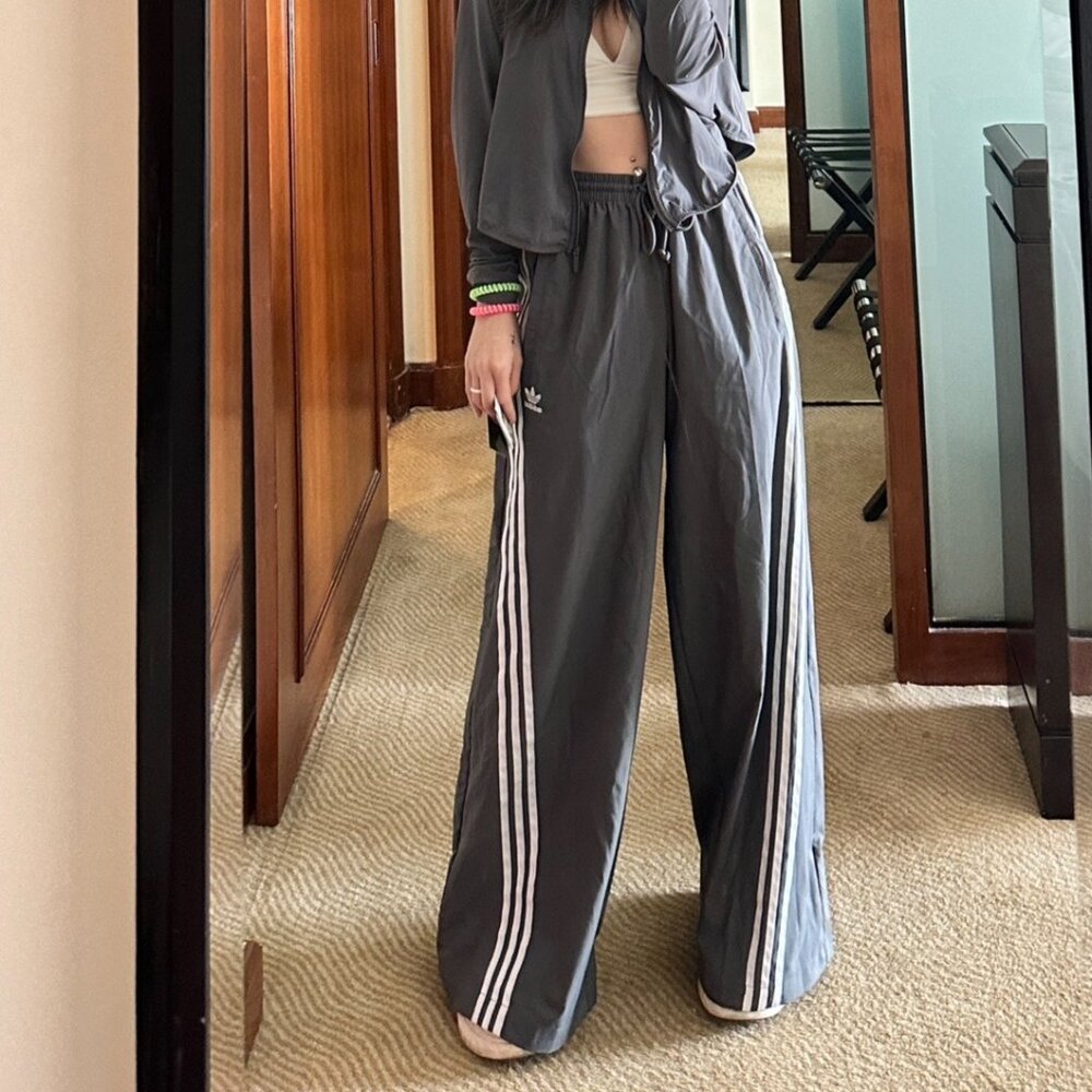 adidas Originals Spice Girl Series Three Stripes Loose-fitting Wide-leg Sweatpan